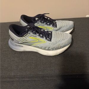Brooks Light Gray Running Shoes with Yellow Accents